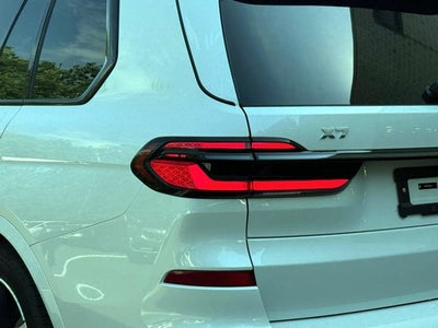2027 BMW X7 M60i