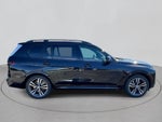 2027 BMW X7 M60i