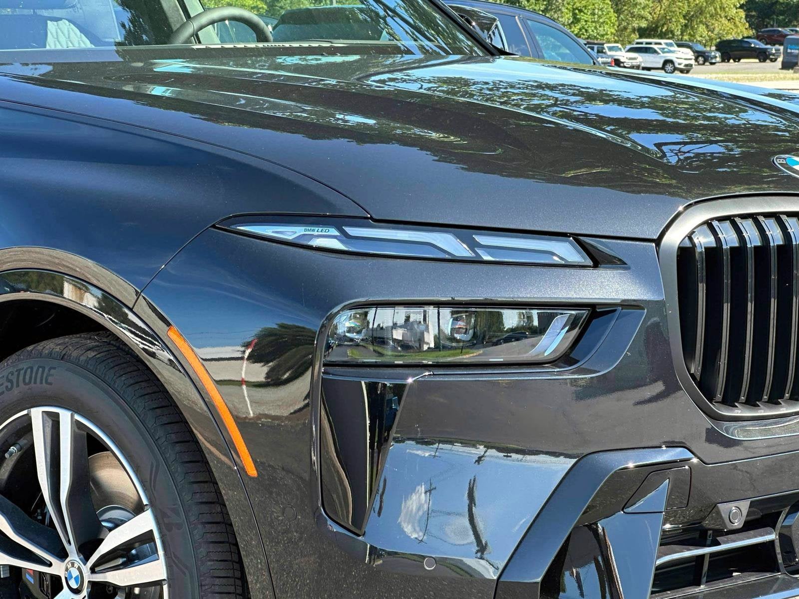 2027 BMW X7 M60i