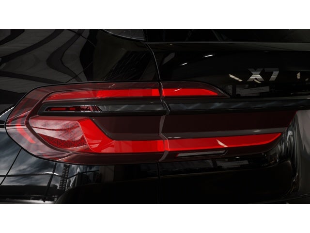 2027 BMW X7 M60i