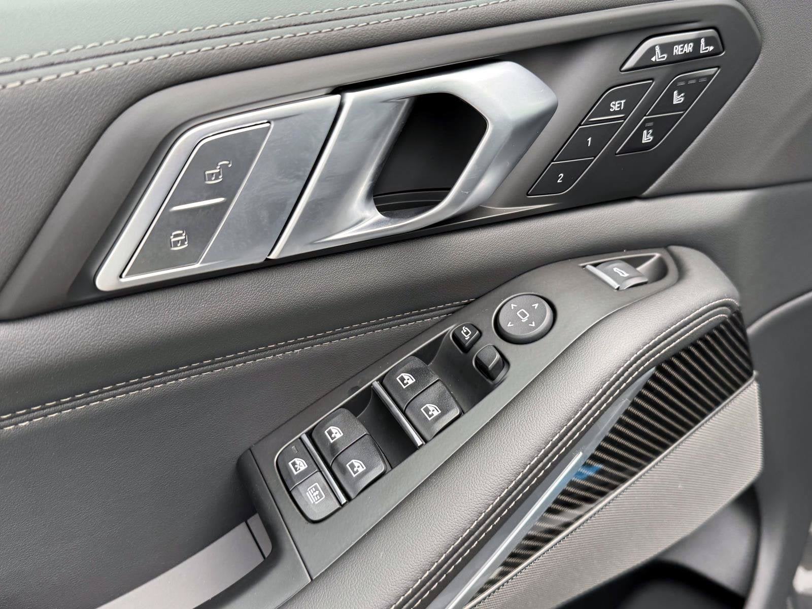 2027 BMW X7 M60i