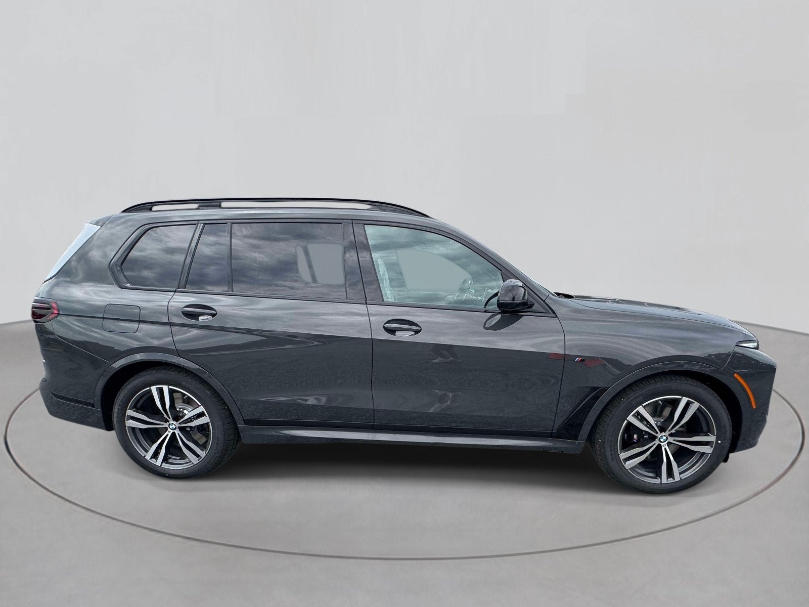 2027 BMW X7 M60i