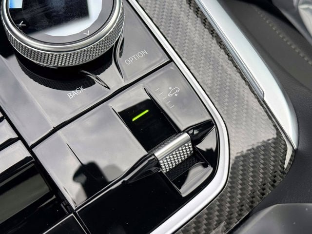 2027 BMW X7 M60i