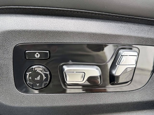 2027 BMW X7 M60i
