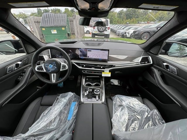 2027 BMW X7 M60i