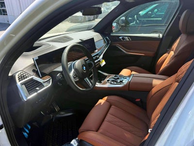 2026 BMW X5 M60i