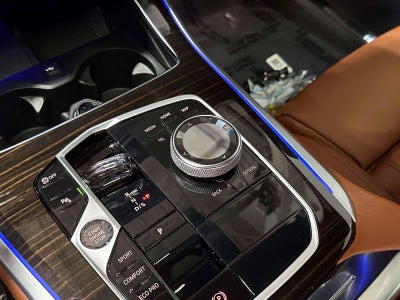2024 BMW X5 M60i