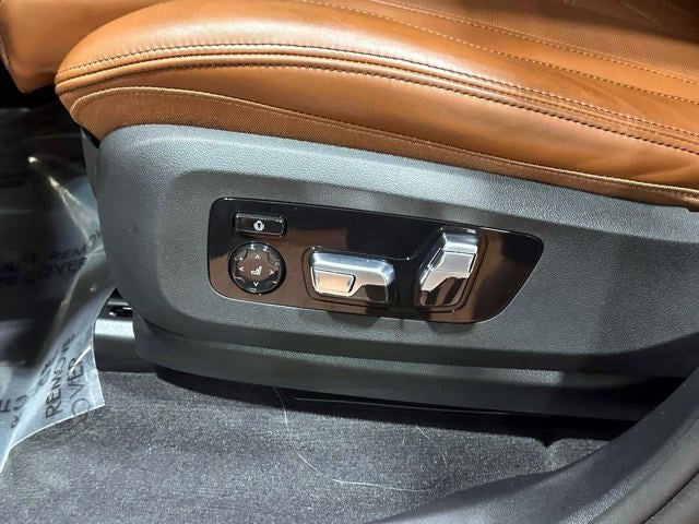 2024 BMW X5 M60i