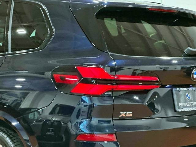 2024 BMW X5 M60i