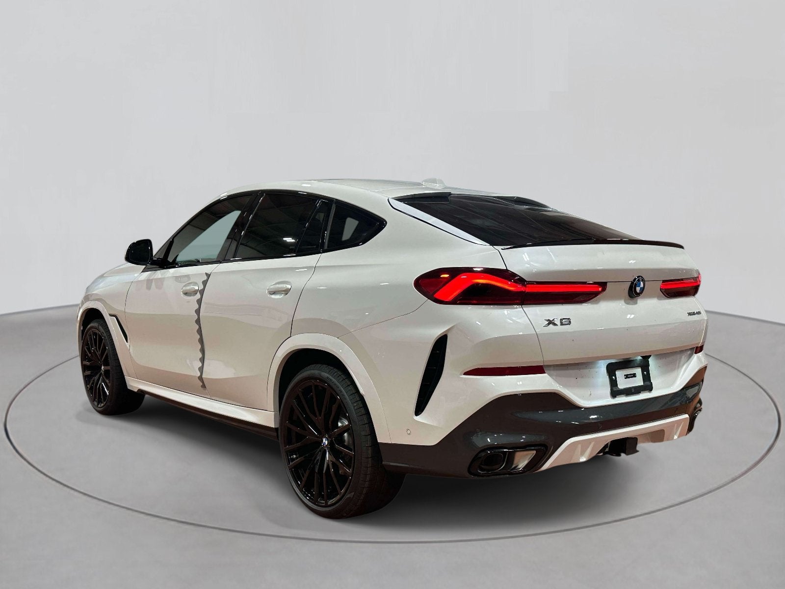 2027 BMW X6 xDrive40i