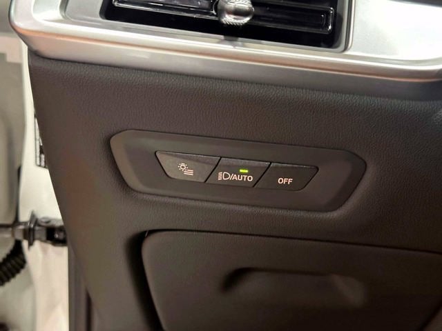 2027 BMW X6 xDrive40i