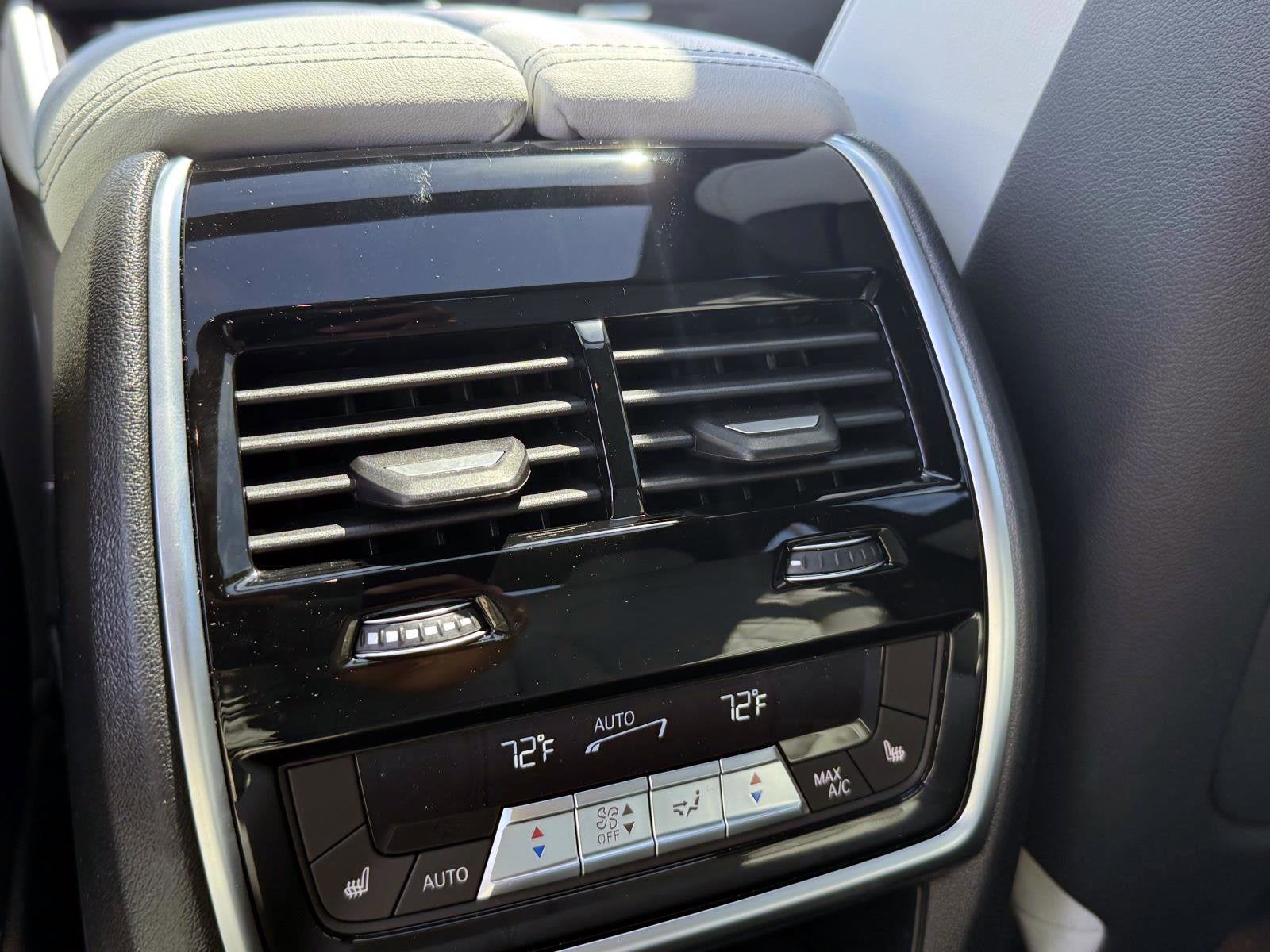 2027 BMW X6 xDrive40i