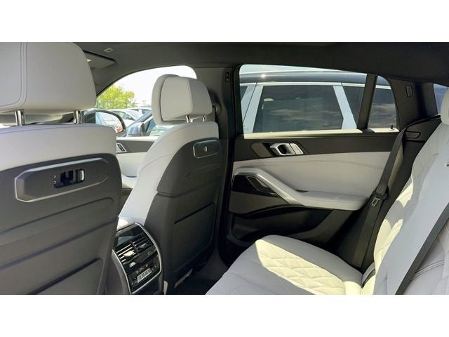 2027 BMW X6 xDrive40i