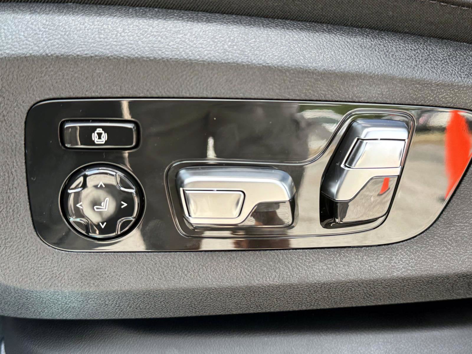 2027 BMW X6 xDrive40i