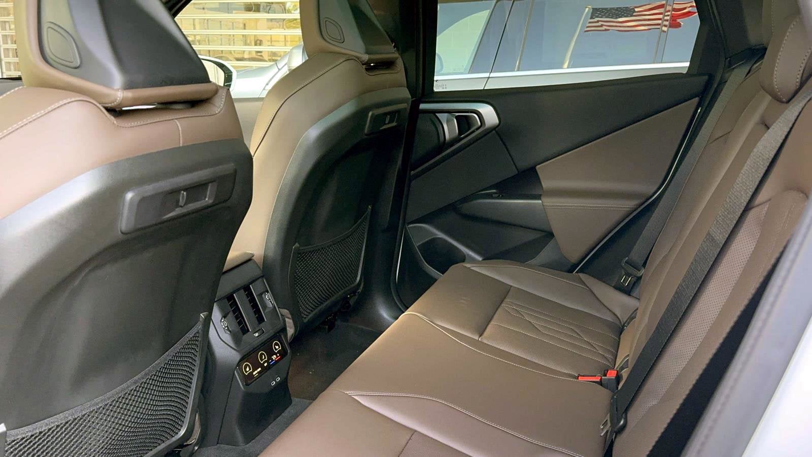 2026 BMW X3 30 - Photo 36