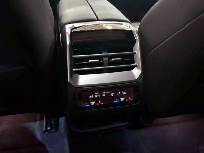 2027 BMW X5 40 xDrive