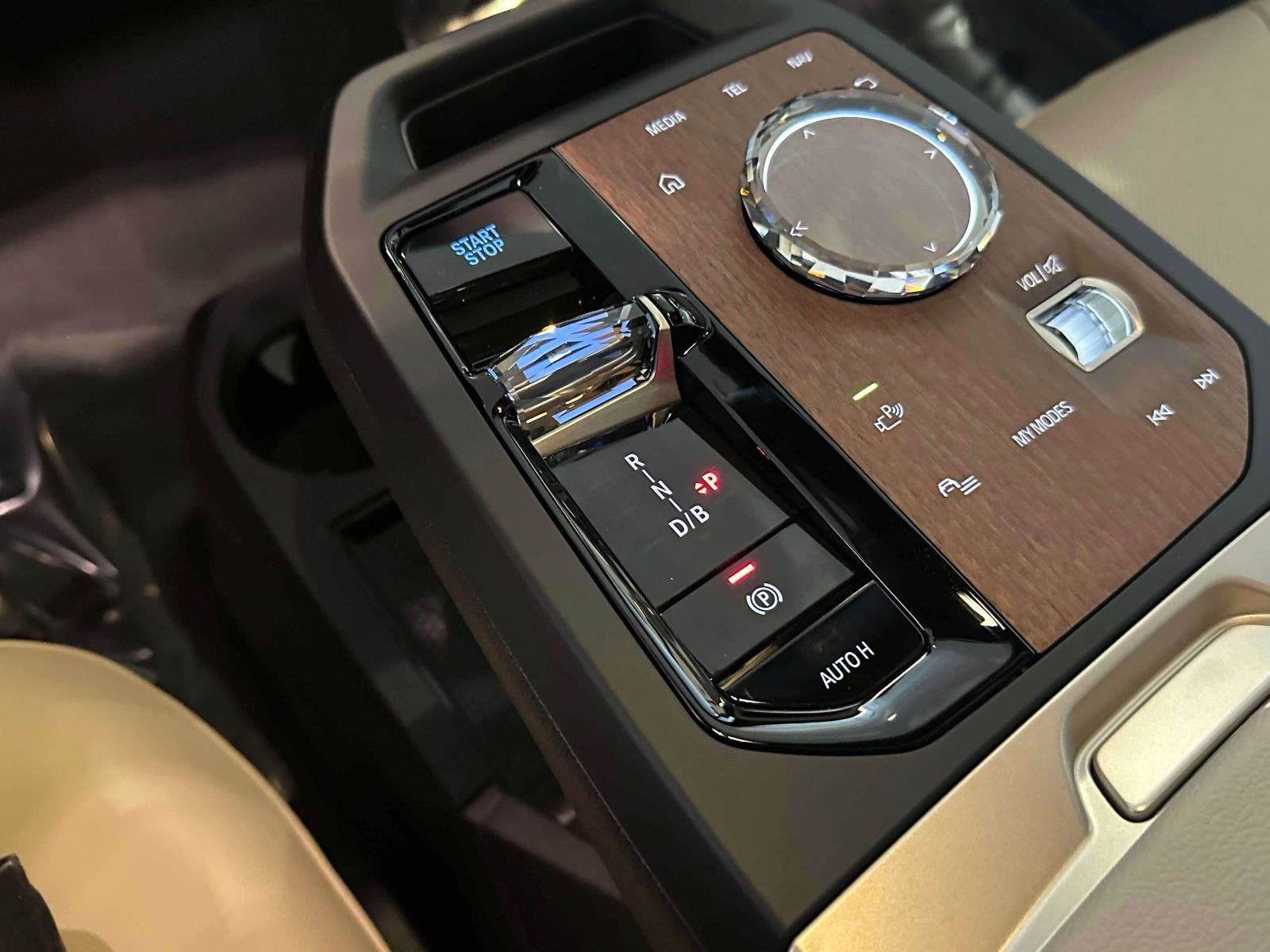 2026 BMW iX xDrive45