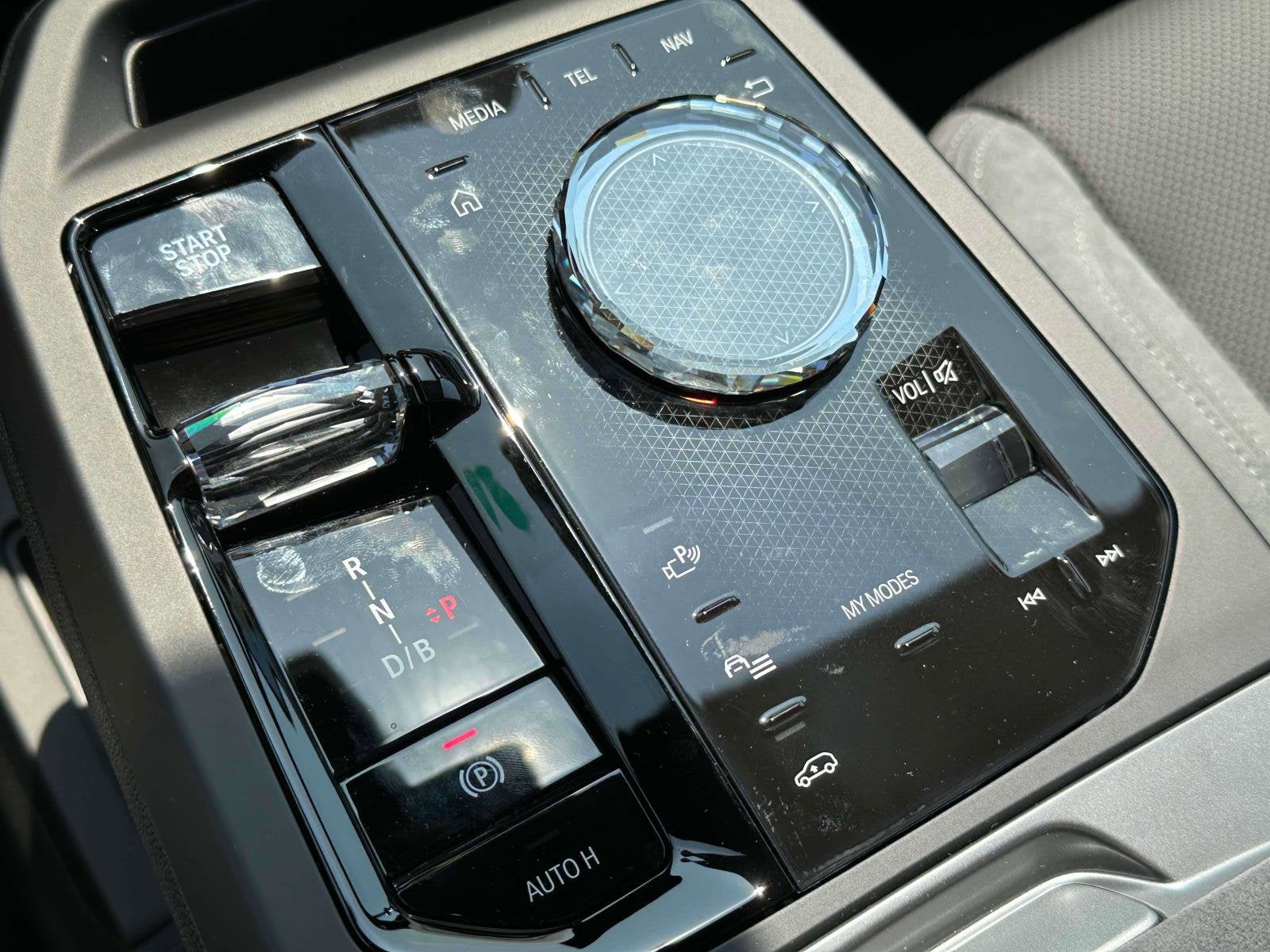 2026 BMW iX xDrive45