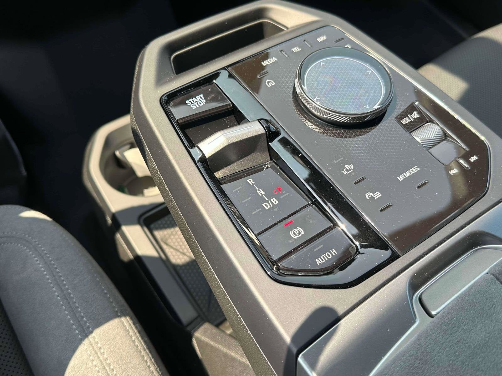 2026 BMW iX xDrive45