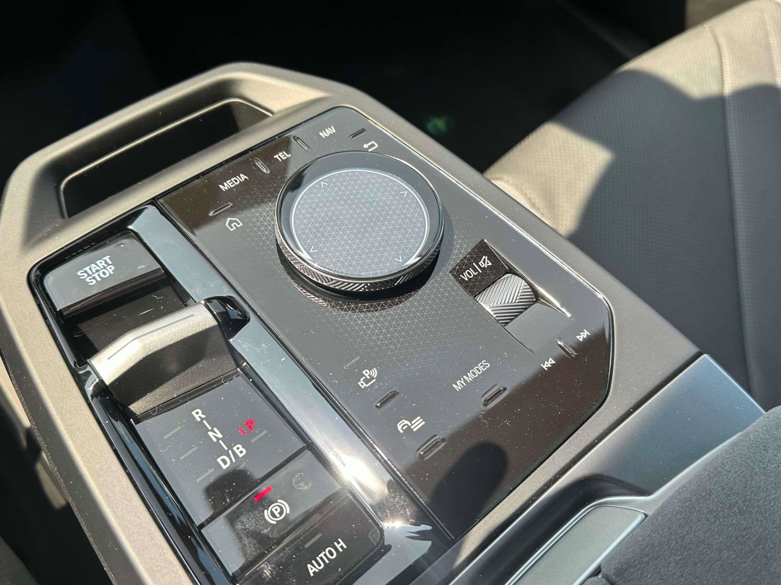 2026 BMW iX xDrive45