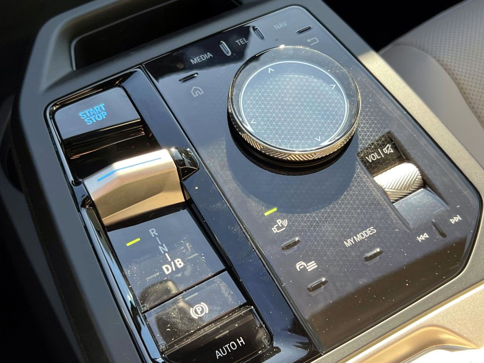 2026 BMW iX xDrive45