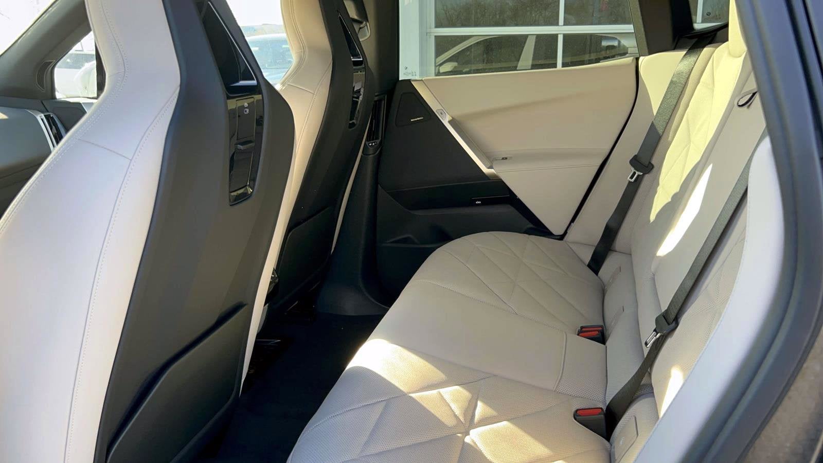 2026 BMW iX xDrive45