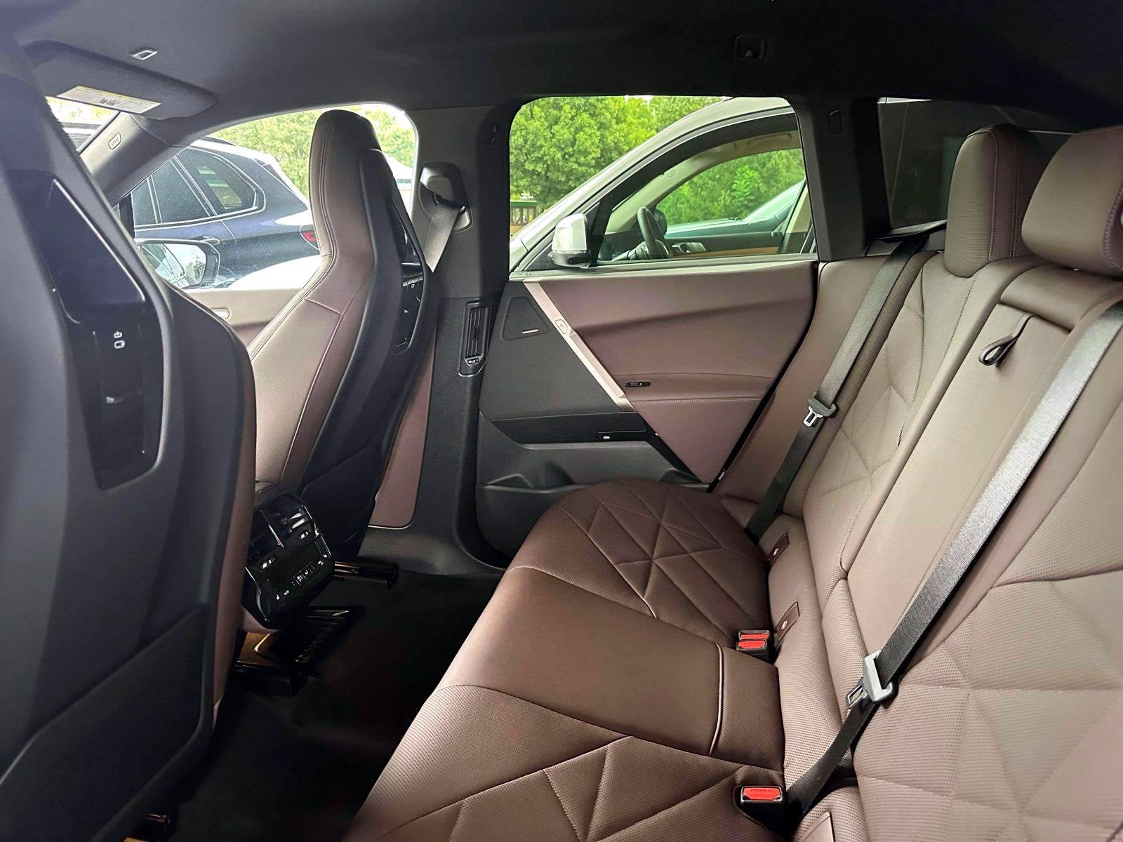 2026 BMW iX xDrive45