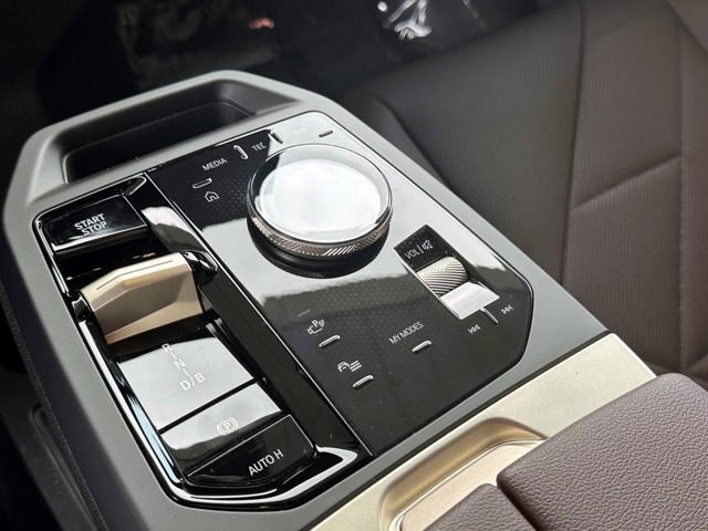 2026 BMW iX xDrive45