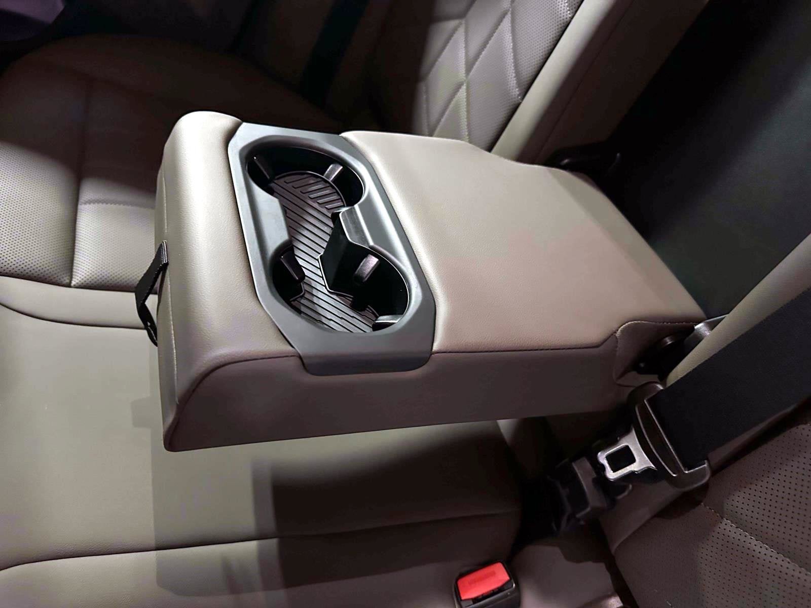 2026 BMW 5 Series 550e xDrive