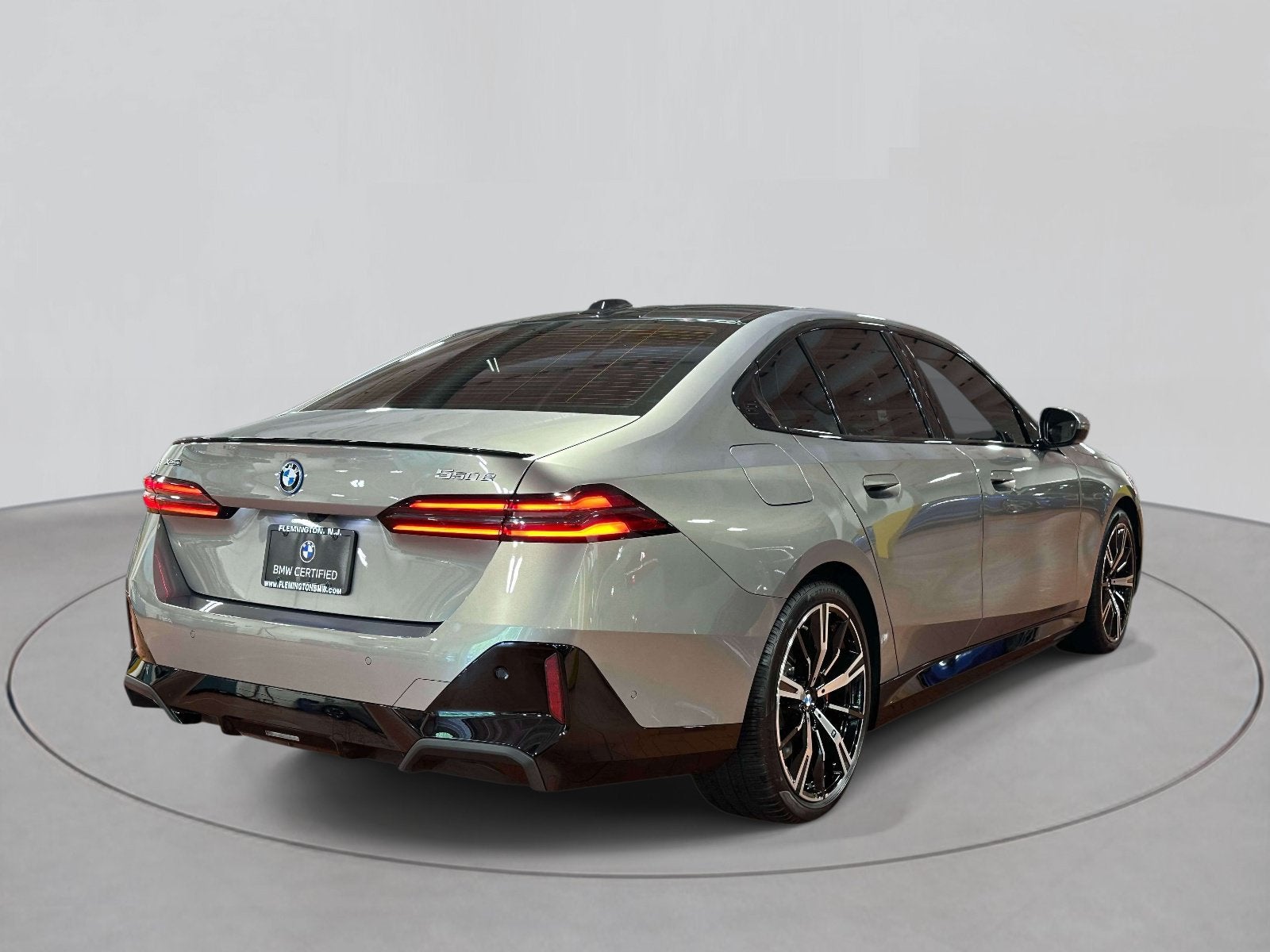 2026 BMW 5 Series 550e xDrive