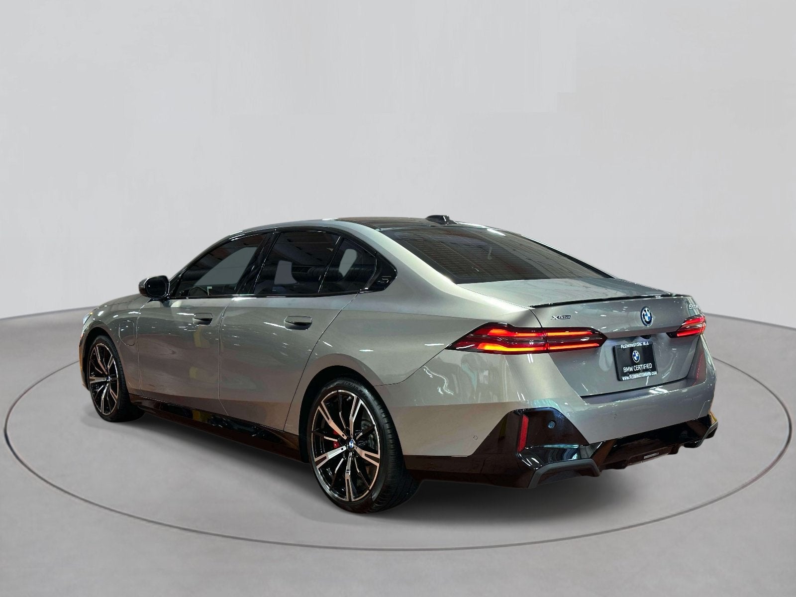 2026 BMW 5 Series 550e xDrive