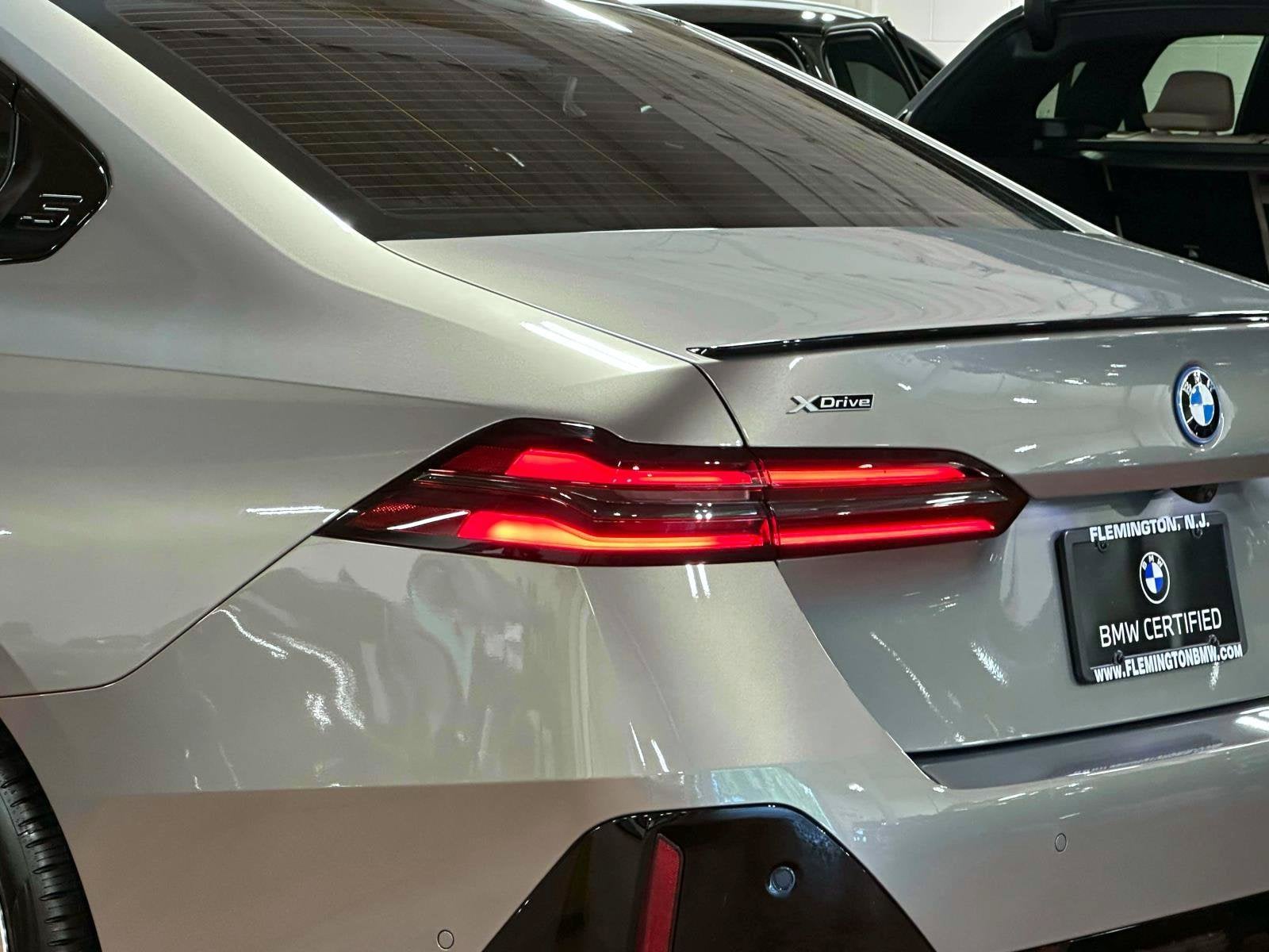 2026 BMW 5 Series 550e xDrive