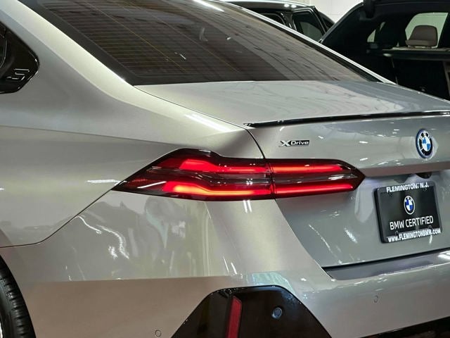 2026 BMW 5 Series 550e xDrive
