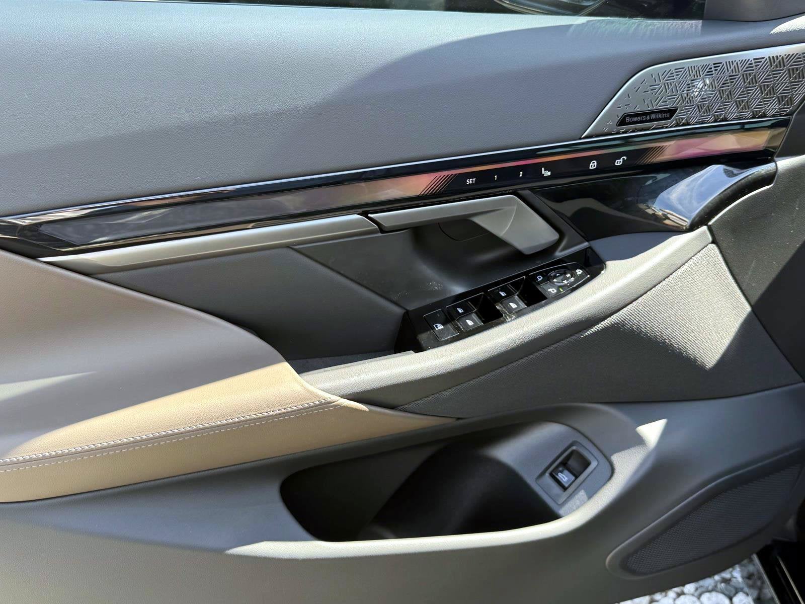 2026 BMW 5 Series 550e xDrive