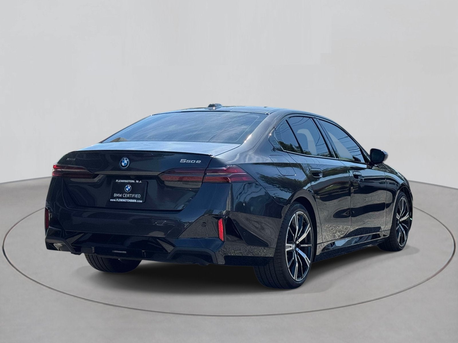 2026 BMW 5 Series 550e xDrive