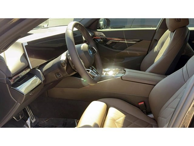 2026 BMW 5 Series 550e xDrive