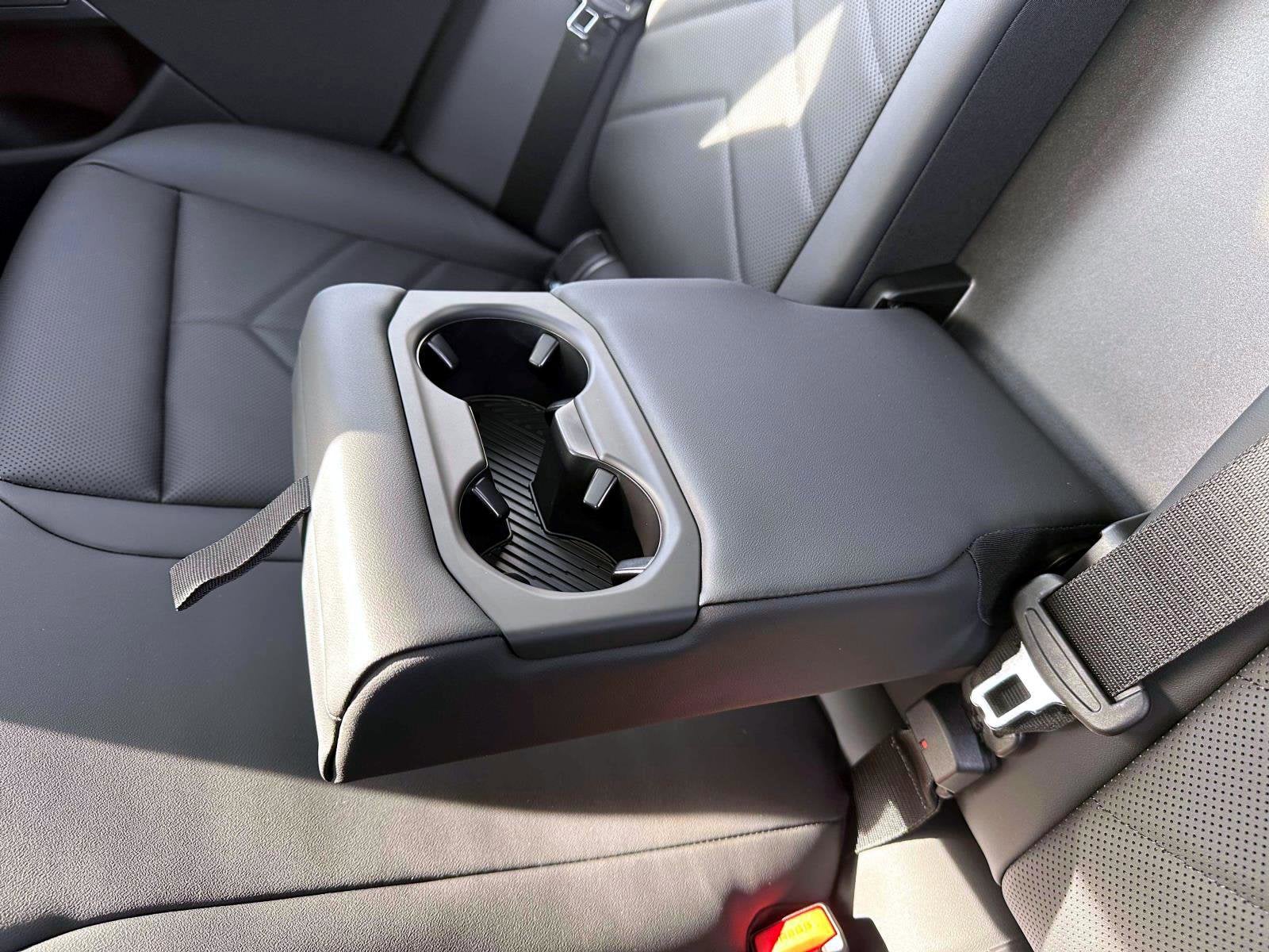 2026 BMW 5 Series 550e xDrive