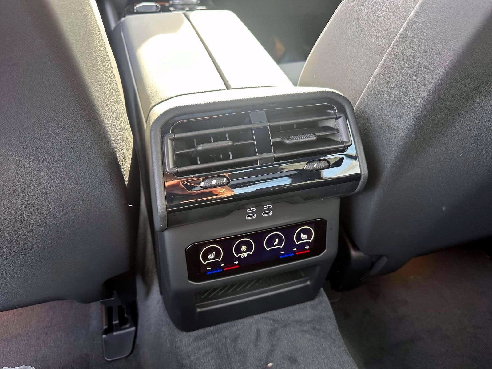 2026 BMW 5 Series 550e xDrive