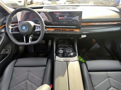 2026 BMW 5 Series 550e xDrive