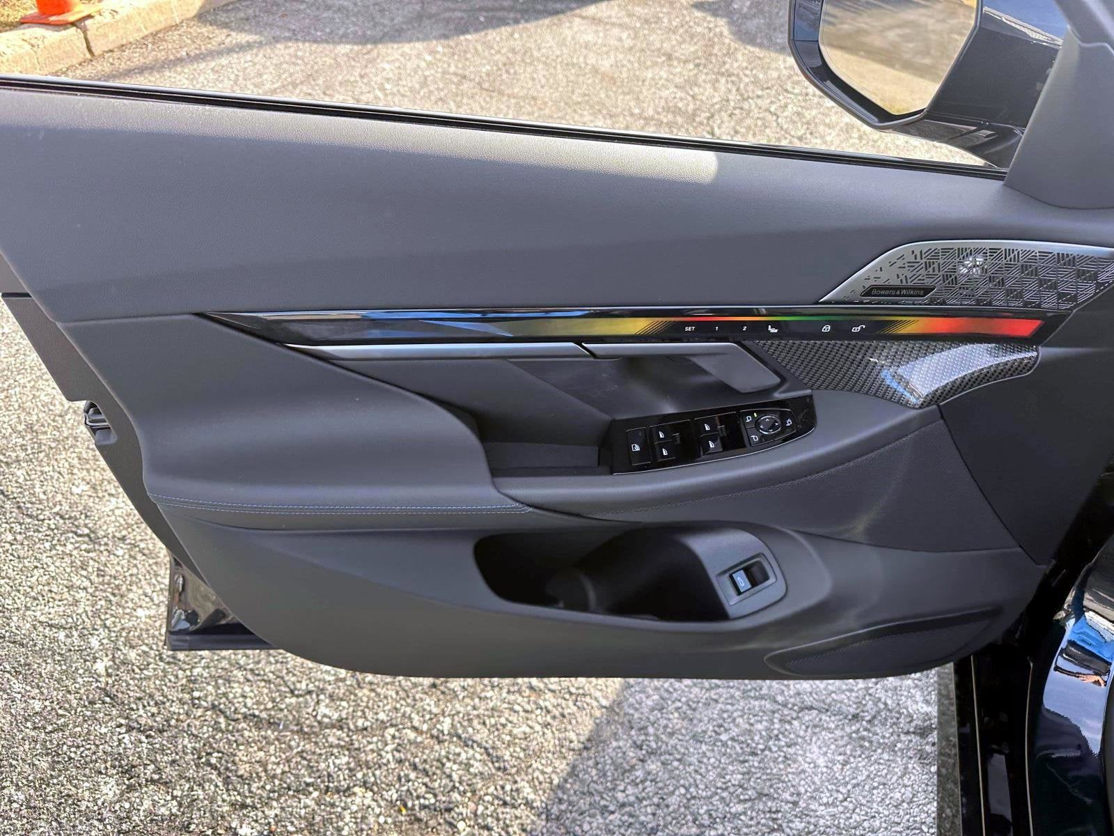 2026 BMW 5 Series 550e xDrive