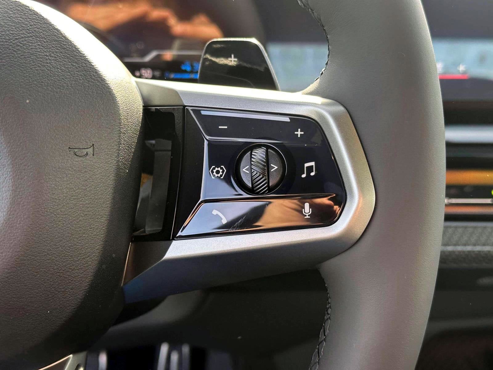 2026 BMW 5 Series 550e xDrive