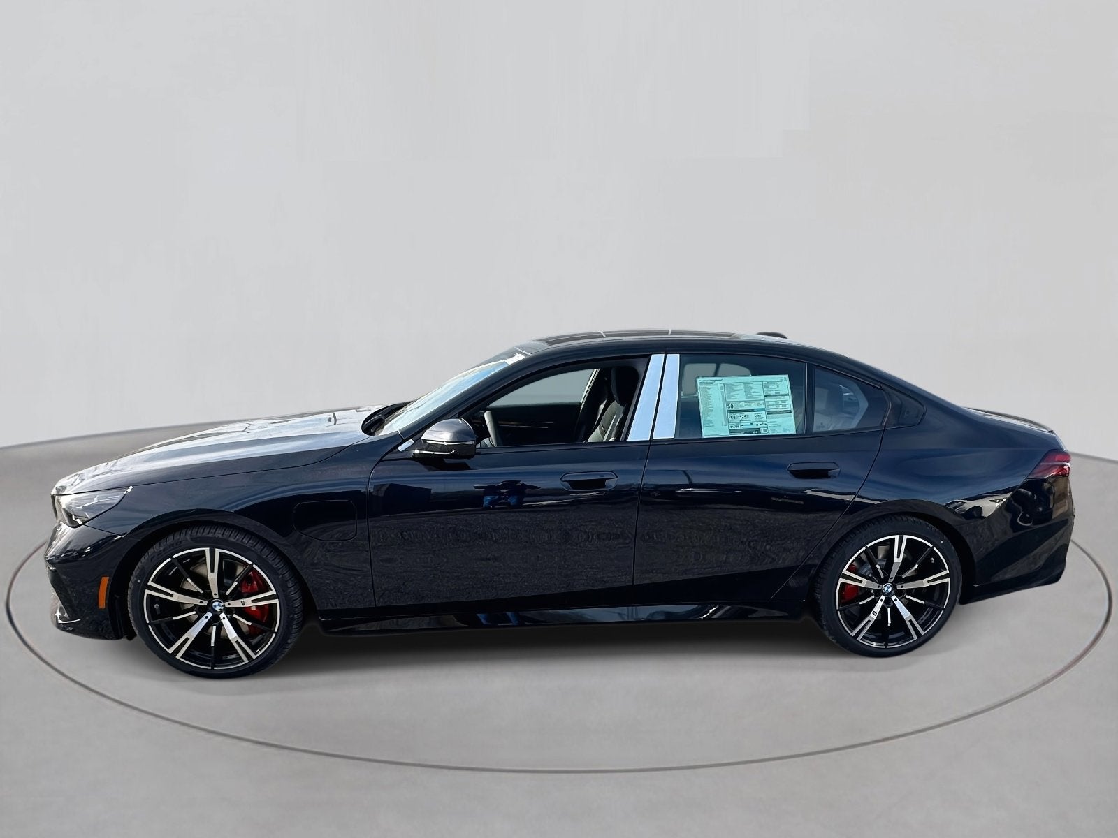 2026 BMW 5 Series 550e xDrive