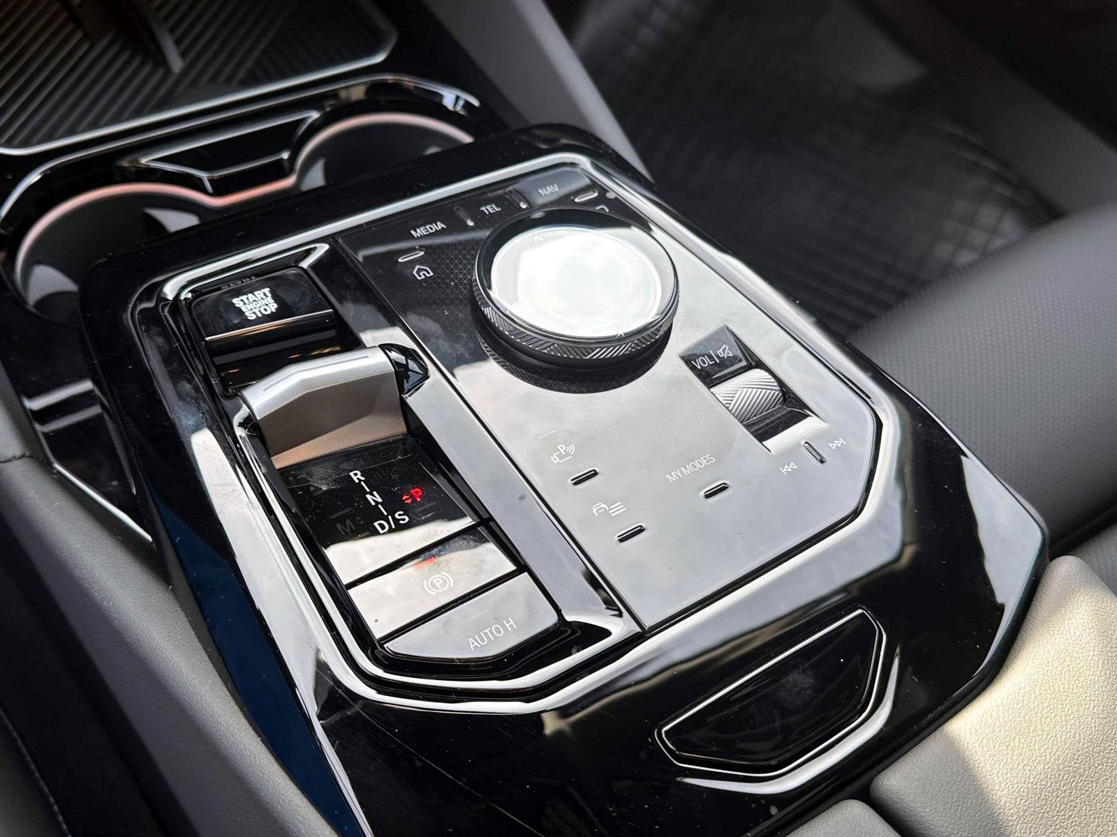 2026 BMW 5 Series 550e xDrive