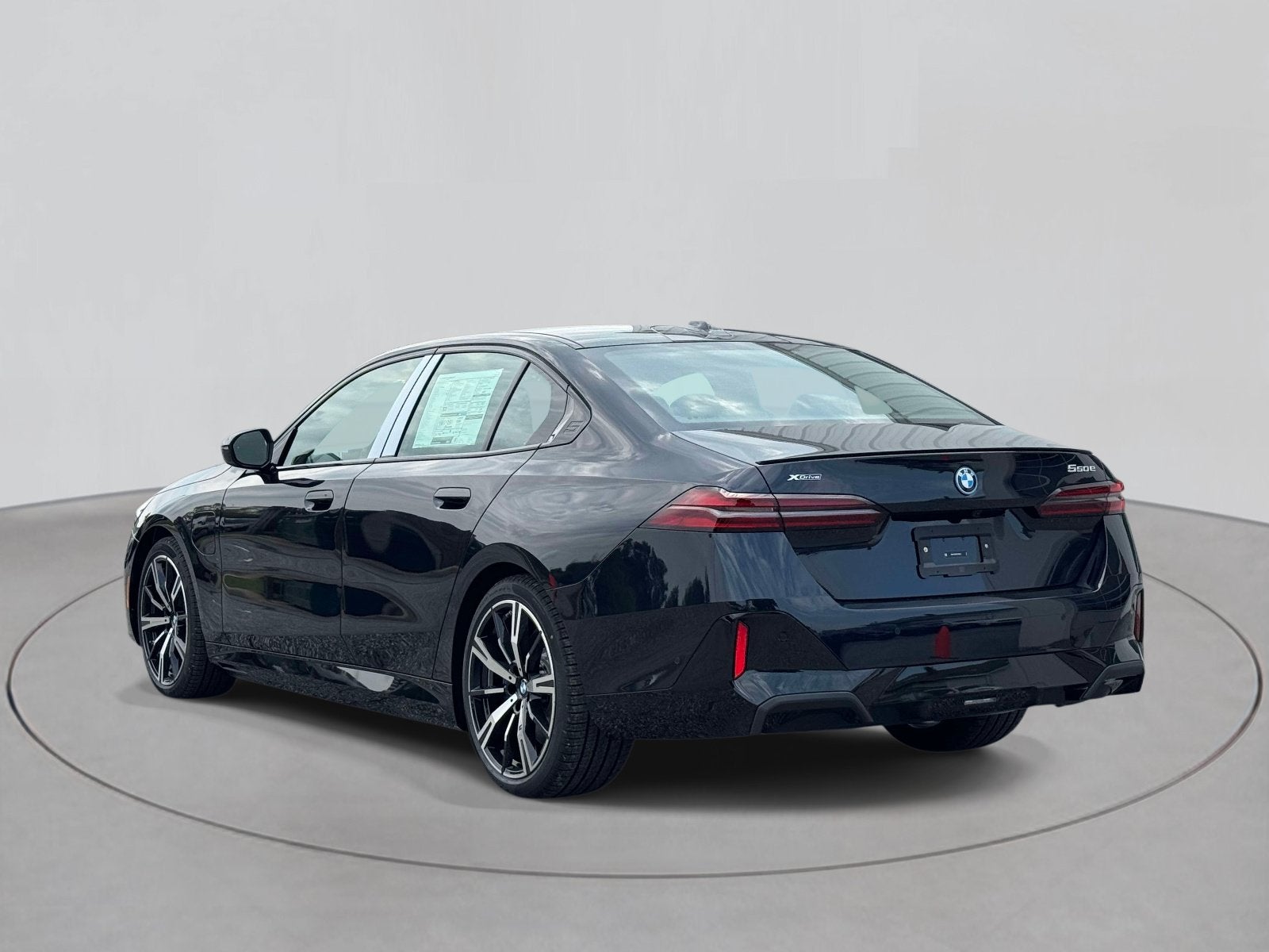 2027 BMW 5 Series 550e xDrive