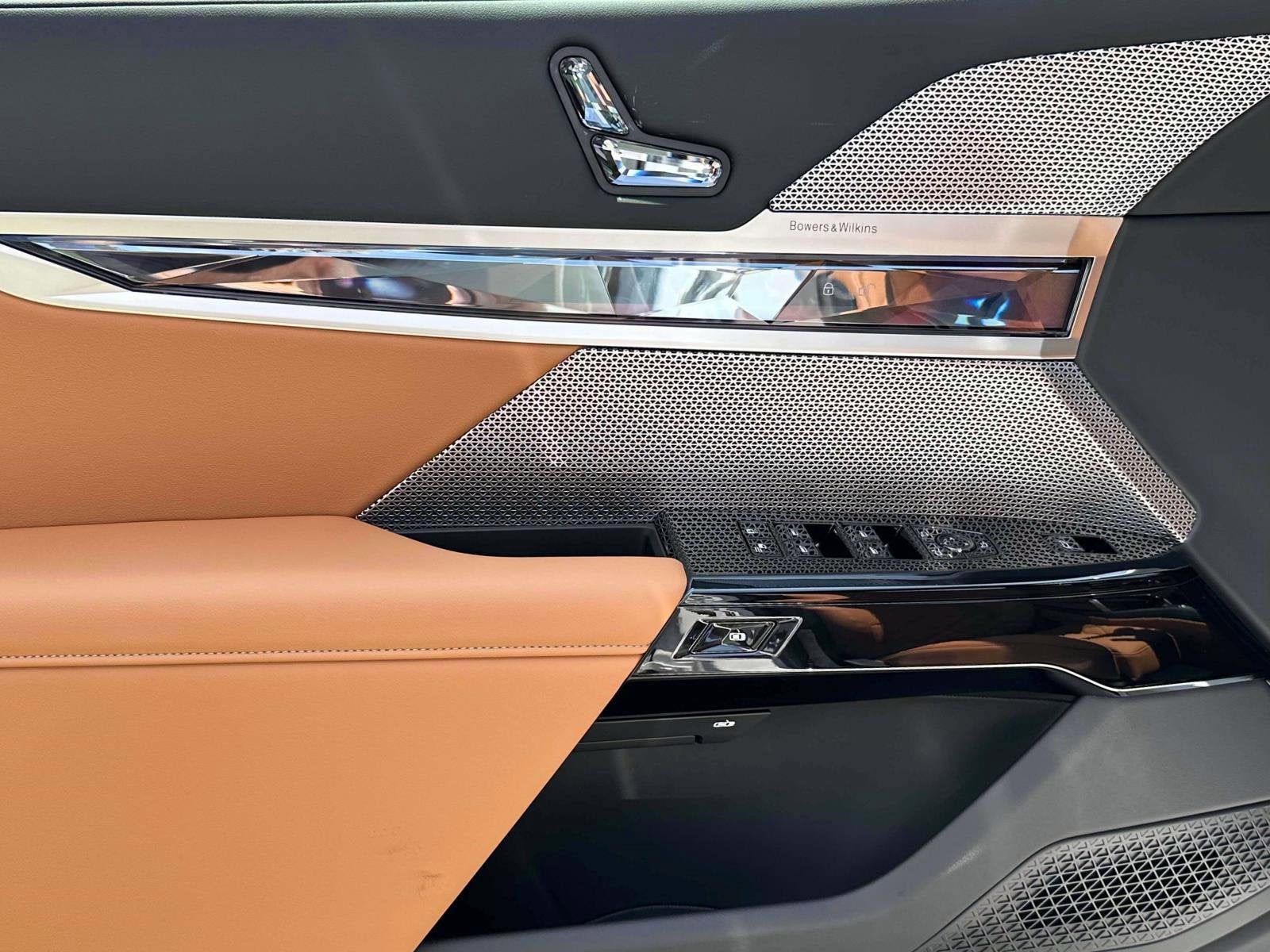 2025 BMW 7 Series 740i xDrive