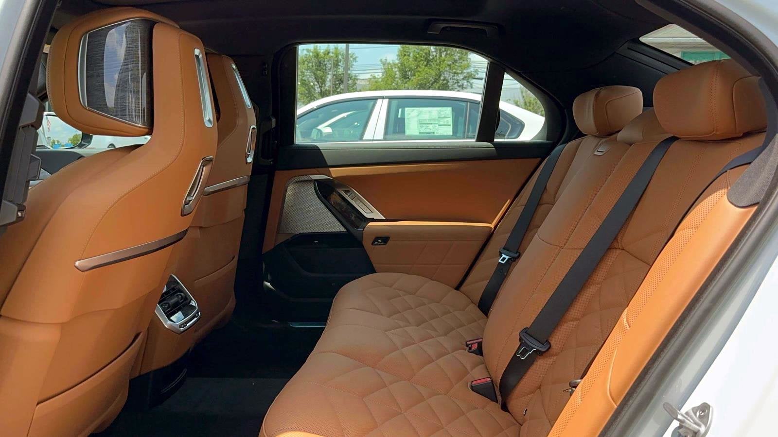 2025 BMW 7 Series 740i xDrive