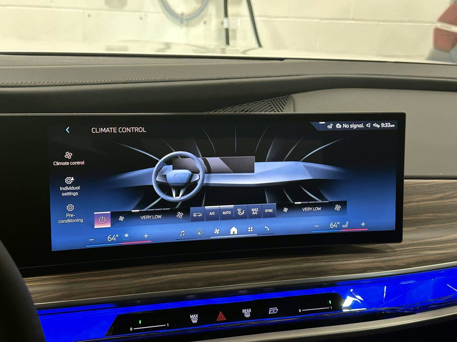 2025 BMW 7 Series 750e xDrive