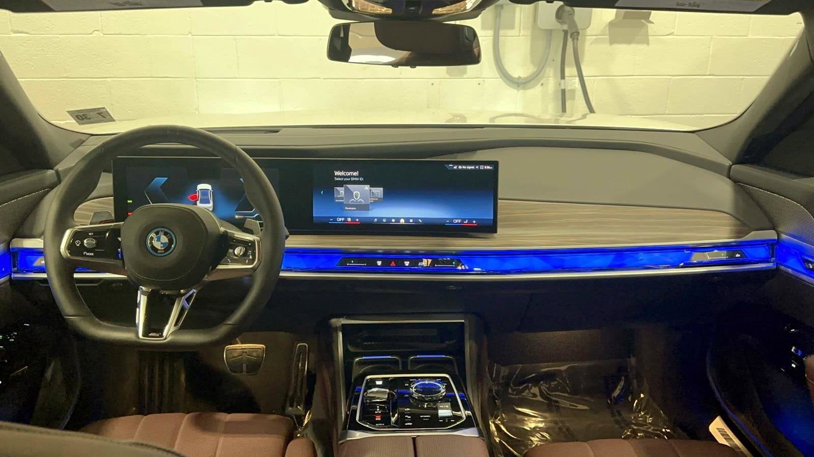 2025 BMW 7 Series 750e xDrive