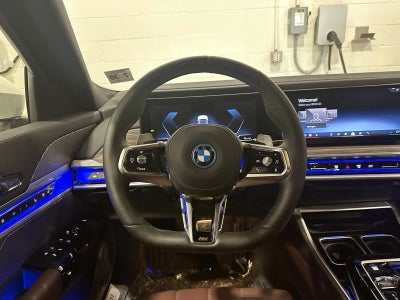 2025 BMW 7 Series 750e xDrive