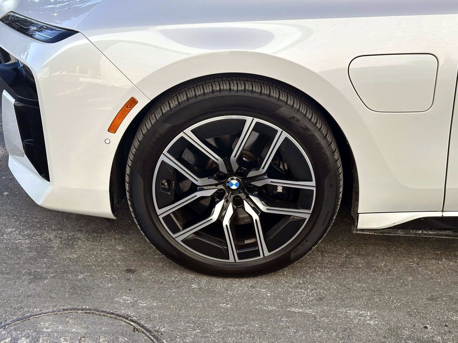 2025 BMW 7 Series 750e xDrive